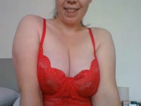 Hi, I´m Kate and looking for a bit of fun. Welcome to join me :)