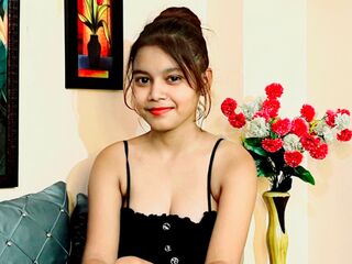 naked camgirl gallery AdrianaReyez