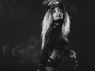 sexcam photo AntonetteMoore