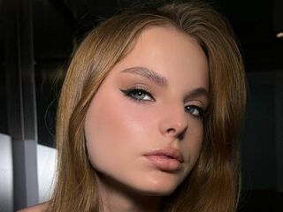 free live chatroom DoraWilliams