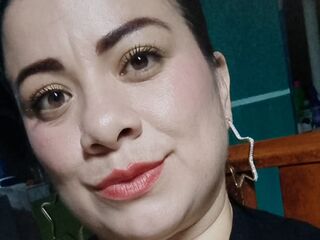 hot cam girl masturbating with dildo EmilyTempation