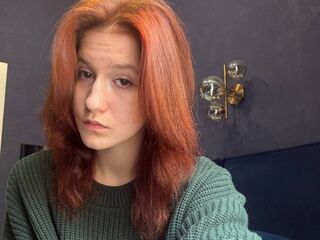 naked cam girl masturbating with vibrator EmmaTrippa