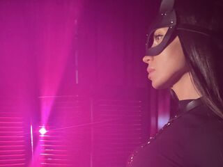 naked cam girl masturbating with vibrator LeilaNyman