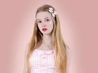 chat room photo LilianHoward