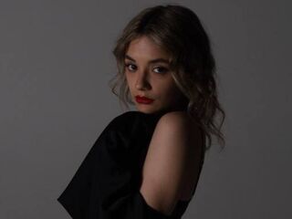 kinky video chat performer LolaKiki