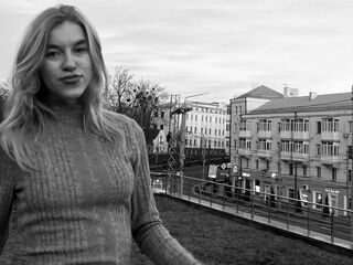 girl showing tits SallyRodwell