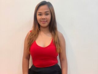 naughty cam girl fingering pussy YenMendoza