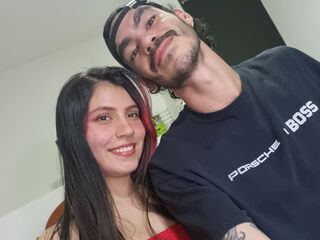 chatroom cam couple AngelaandJuan