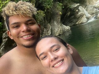 webcamgirl fucked in front of the cam ManeandValentina