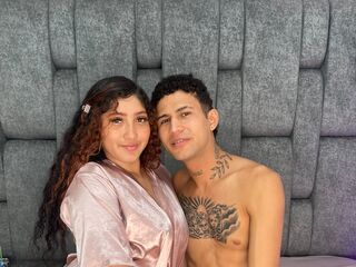 naked cam girl sucking cock MilenaAndRoyce