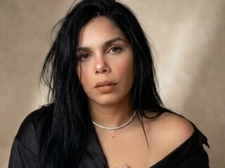 bizarre fetish chatroom KamiThomas