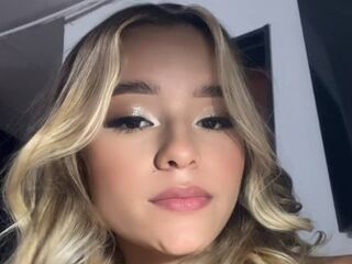 masturbating webcam girl AaishaCollin