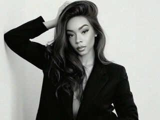 camgirl AgathaOlver