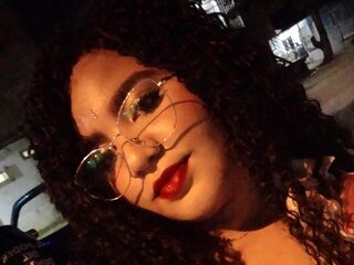 webcamgirl chat room AishaBlanco