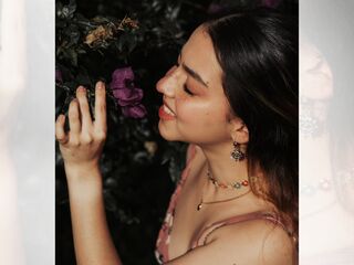 topless cam girl AlessiaPearl