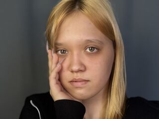 naughty cam girl AlleenWelke