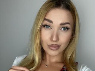 hot girl AmaliaAndreson