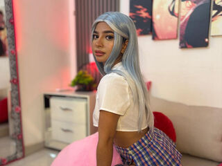 masturbating camgirl AnaiaMoon