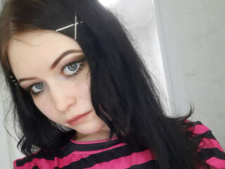 girl showing tits AndreanaEvans