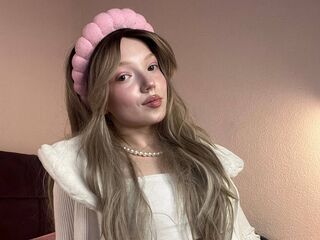 camgirl playing with sex toy AnnikaBloom