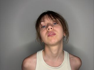 live webcam girl AraBarks