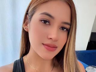 free chat room ArianaBlosom