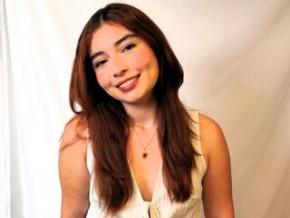 camslut showing tits AriannaRosen