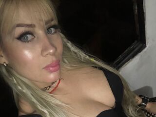 masturbating webcam girl BarbieLu