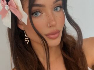 sexy live webcam girl BellaSophiaSky