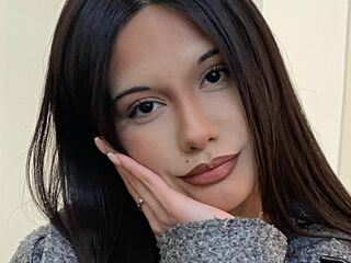 camgirl shaving pussy BritniHilbrand