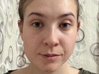 naughty camgirl masturbating with vibrator BuenaRiblet