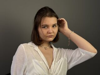 naked camgirl picture CaritaMattox