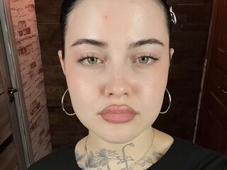 hot strip tease cam CarmenFurmanik