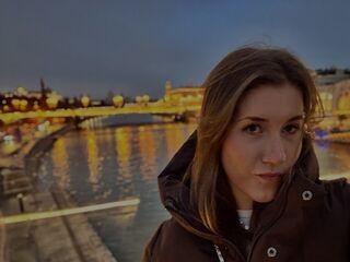 cam girl showing tits CaylinGarczynski