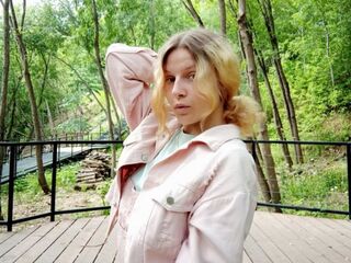 adult webcam chatroom CelesteForman