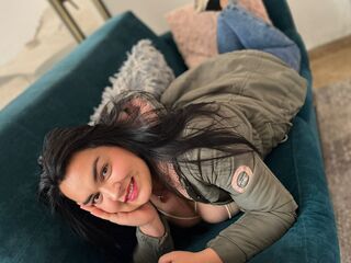 nude cam CharlotteLowen