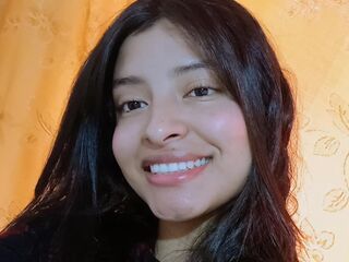 hot cam girl masturbating with vibrator ChloeRocher