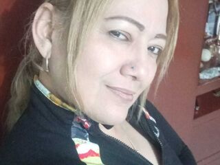 naked cam girl masturbating with sextoy ClauCortner