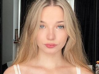 hot naked webcamgirl CleliaGoel