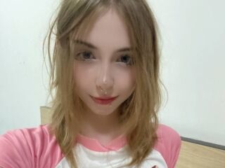 naughty camgirl masturbating with vibrator DaniGlow