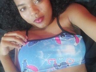 naughty camgirl masturbating with vibrator DaysiPolo