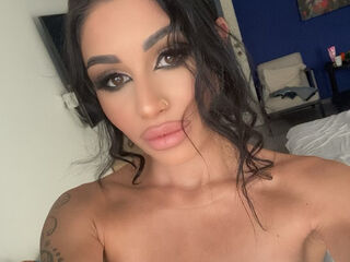 masturbating girl DenniseRay