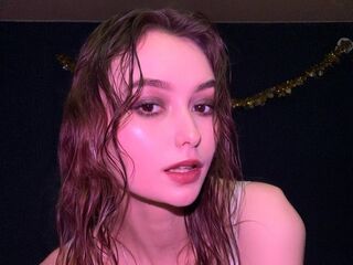 camwhore masturbating with sextoy ElvaCleeton