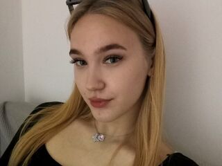 fingering webcamgirl ElwineByfield