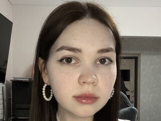 free cybersex EmiliRoyzi