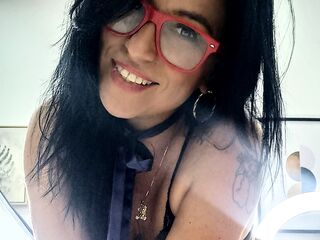 camgirl chat room EmliySuaz