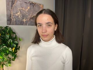 masturbating camgirl EmmaDiaz