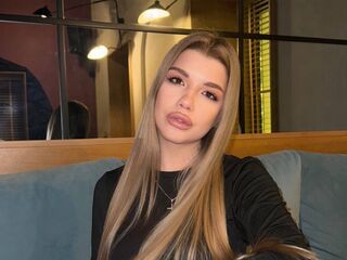 sexy webcamgirl pic EmmyRamsdell