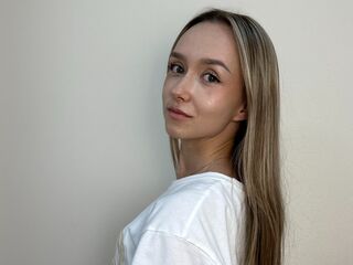 hot cam girl ErlineClutter