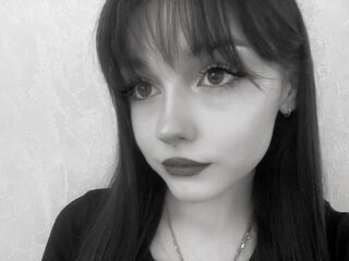 cam slut EvelynnCaillouet